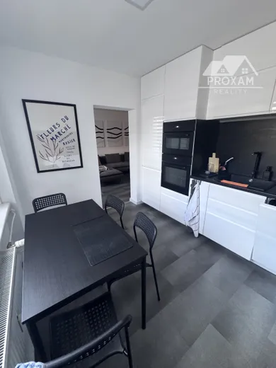 Na predaj 3-izbový byt, 85 m², Banská Bystrica, Sládkovičova