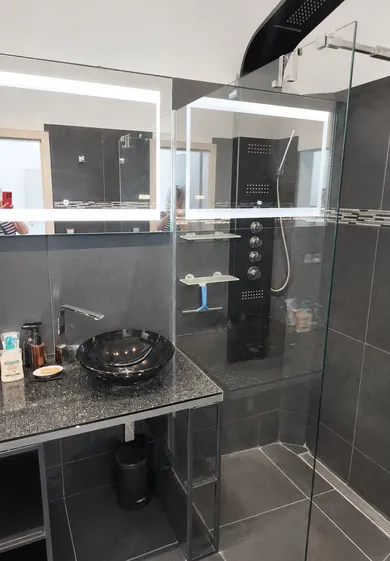 Na prenájom 3-izbový byt, 90 m², Bratislava-Staré Mesto, Sasinkova