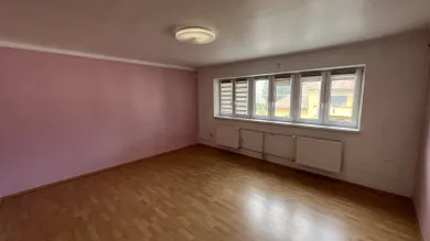 Na prenájom komerčné, 80 m², Martin, Moyzesova
