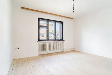 Na predaj 2-izbový dom, 104 m², Vrbové, Mieru
