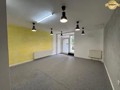Na prenájom komerčné, 65 m², Poprad