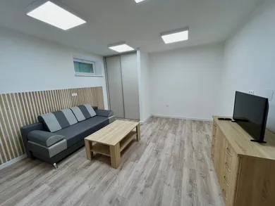 Квартиры в аренду, 1-комнатные, Zlaté Moravce · €400