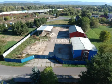 Na prenájom objekt, 703 m², Hliník nad Hronom