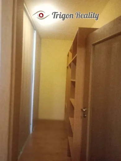 Na prenájom 2-izbový byt, 67 m², Komárno