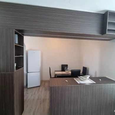 Na prenájom 2-izbový byt, 52 m², Malacky, 1. mája