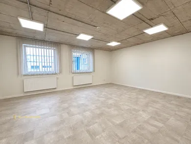 Na prenájom komerčné, 38 m², Spišská Nová Ves, Radlinského