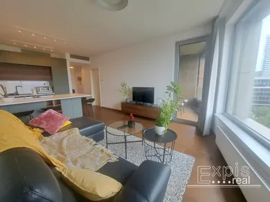 Na prenájom 2-izbový byt, 55 m², Bratislava-Staré Mesto, Bottova