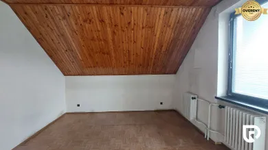 Na predaj 5-izbový dom, Trenčín, Pod Brezinou
