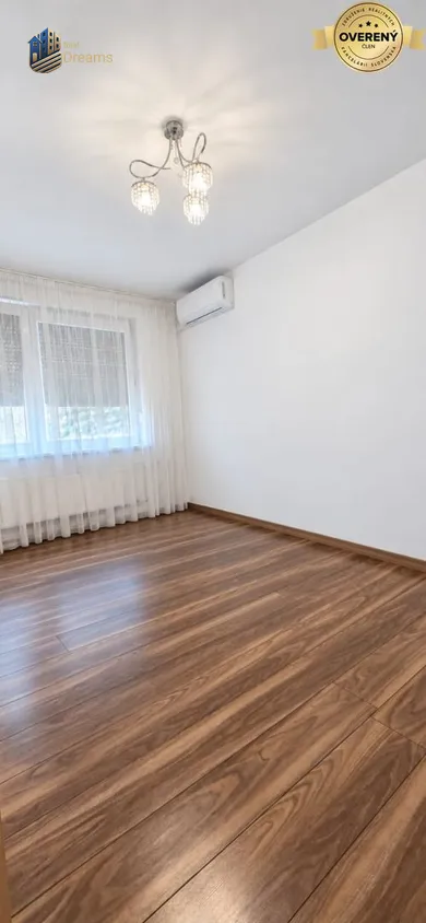 Na predaj 2-izbový byt, 56 m², Nové Zámky