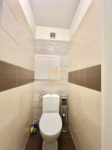 Квартири в оренду, 3-кімнатні, Žilina · €257