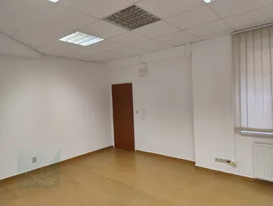 Na prenájom komerčné, 44 m², Senec, Lichnerova