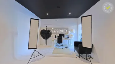 Na prenájom komerčné, 40 m², Bratislava-Petržalka