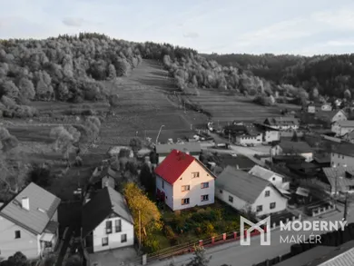 Na predaj 7-izbový dom, 250 m², Oščadnica, -