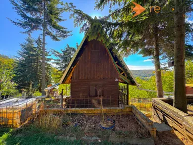 Na predaj rekreačný dom, 40 m², Hlohovec