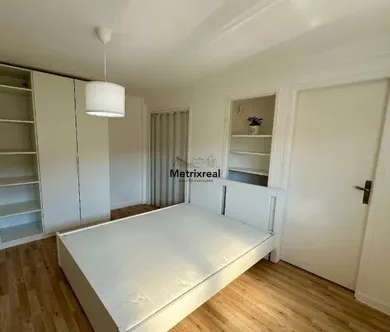 Na prenájom 2-izbový byt, 60 m², Bratislava-Staré Mesto, Grösslingová