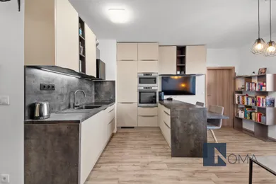 Na prenájom 2-izbový byt, 48 m², Bratislava-Petržalka