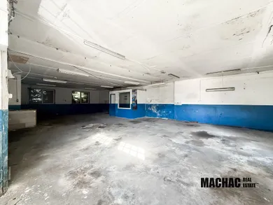 Na prenájom komerčné, 200 m², Trnava, Šrobárova