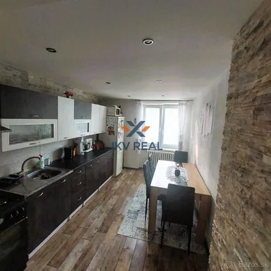 Na predaj 3-izbový byt, 82 m², Vranov nad Topľou, Domašská