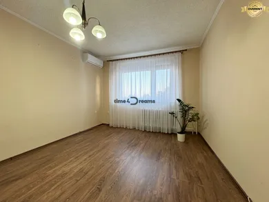 Mieszkania na sprzedaż, 3-pokojowe, Levice · €96 000