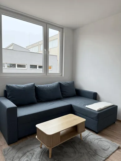 Kiadó lakások, 1-szobás, Trnava · €450