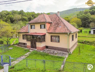 Na predaj 5-izbový dom, Čierna Lehota