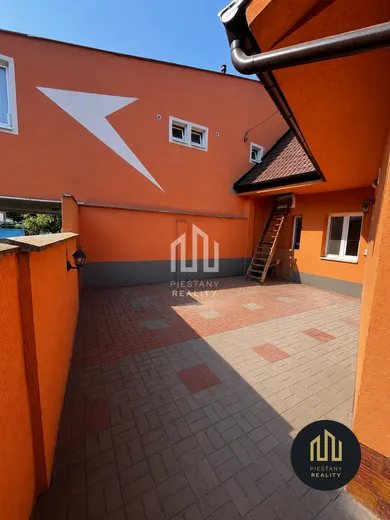 Na predaj 3-izbový dom, 90 m², Piešťany, Hoštáky