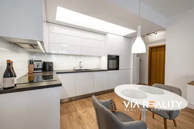 Na predaj 2-izbový byt, 51 m², Bratislava-Lamač, Hany Ponickej