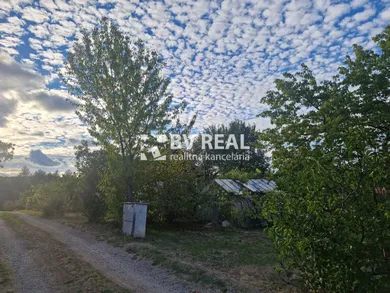 Na predaj 1-izbový rekreačný dom, 428 m², Partizánske, -