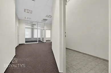 Na predaj komerčné v Bratislava-Ružinov · €385 000 · Čiastočná rekonštrukcia