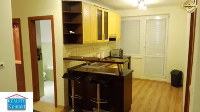 Квартиры в аренду, 3-комнатные, Nové Zámky · €550