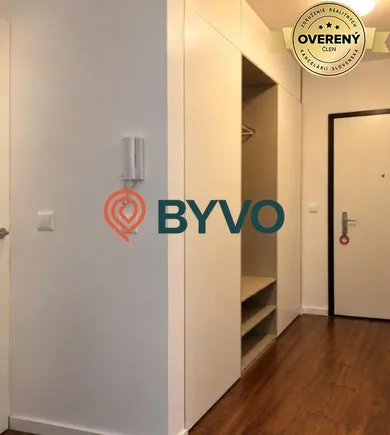 Na predaj 2-izbový byt, 59 m², Bratislava-Petržalka