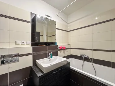 Na predaj 2-izbový byt, 61 m², Bratislava-Rača, Cyprichova
