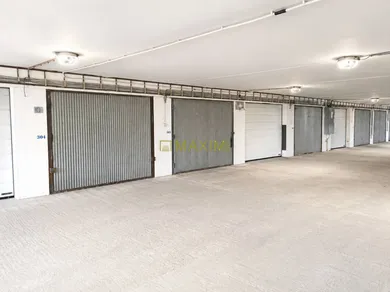Obiekty na sprzedaż, Bratislava-Karlova Ves · €54 000