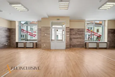 Na prenájom komerčné, 114 m², Dunajská Streda, Hlavná