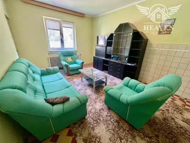 Na predaj 4-izbový dom, 130 m², Jurová, -