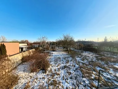 Na predaj pozemok v Nové Zámky · €99 · Pôvodný stav