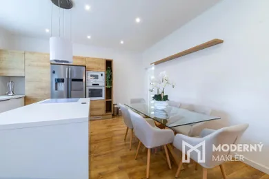 Na prenájom 3-izbový byt, 90 m², Trenčín, Ružová