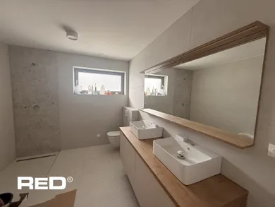 Na prenájom 4-izbový dom, 130 m², Mojš