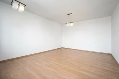 Na prenájom 3-izbový byt, 68 m², Bratislava-Nové Mesto, Tomášikova