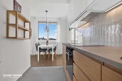 Na prenájom 3-izbový byt, 98 m², Bratislava-Staré Mesto, Svetlá