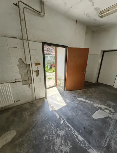Na predaj objekt, Sokoľ, Hradná