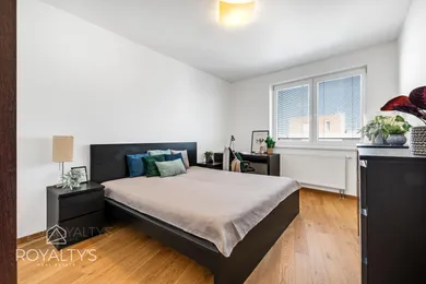 Na prenájom 2-izbový byt, 65 m², Bratislava-Karlova Ves, Kresánkova