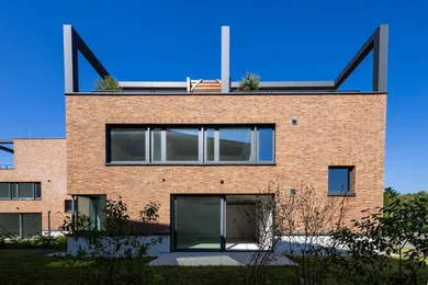 Na predaj 4-izbový byt, 140 m², Bratislava-Nové Mesto, Suchá