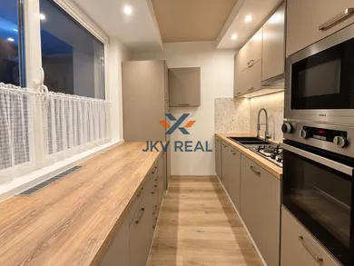 Byty na predaj 3-izbový, Hlohovec · €159 500