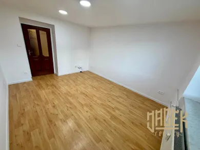 Na prenájom 3-izbový byt, 69 m², Považská Bystrica, Lánska