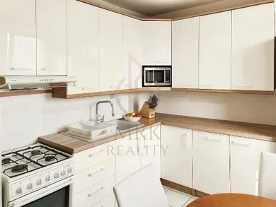 Na predaj 3-izbový byt, 65 m², Bratislava-Podunajské Biskupice