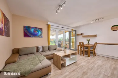 Na predaj 3-izbový byt, 60 m², Slovenský Grob, Pri parku