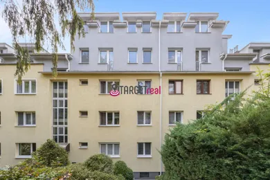 Na prenájom 1-izbový byt, 22 m², Bratislava-Nové Mesto, Ďurgalova