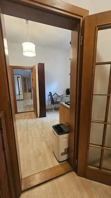 Na prenájom 2-izbový byt, 42 m², Bratislava-Staré Mesto, Murgašova