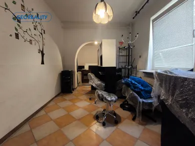 Na predaj 7-izbový dom, 360 m², Maňa, P. O. Hviezdoslava